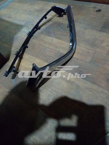 BANE507J1 Mazda Moldura de grelha do radiador direito