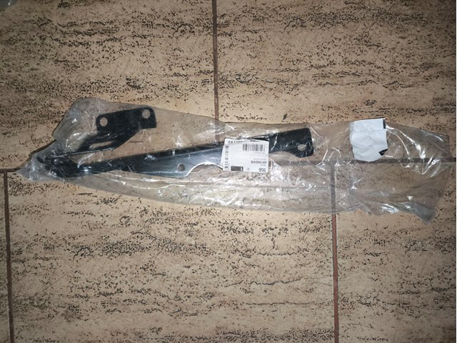 Gozno da capota esquerdo Mazda KB7W52420 preço, a partir de 29,01 USD