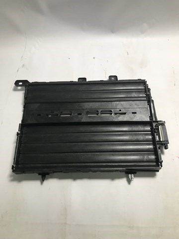 Compre 9836865380 Peugeot/Citroen Perciana do radiador de esfriamento