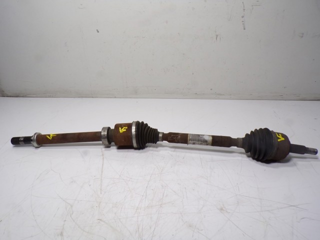 Semieixo (acionador) dianteiro direito Renault (RVI) 391001063R preço, a partir de 108,54 USD