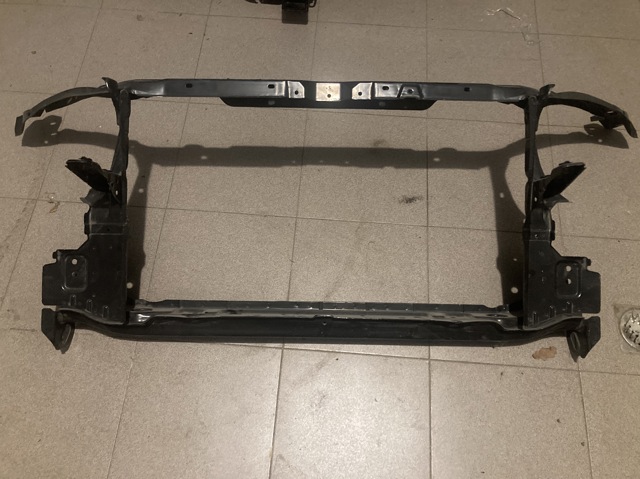 532011A340 Toyota Suporte do radiador montado (painel de montagem de fixação das luzes)