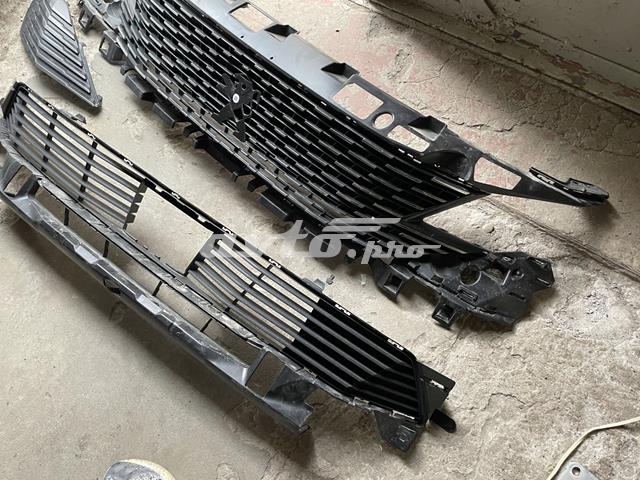 Grelha central do pára-choque dianteiro Peugeot/Citroen 98367683XT preço, a partir de 114,20 USD