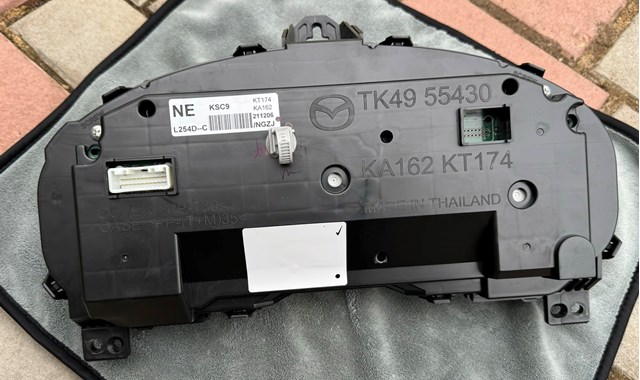 Painel de instrumentos (quadro de instrumentos) TK4955430 Mazda