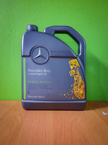 A000989700613 Mercedes Óleo para motor