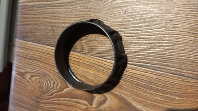Tampa de casco de filtro de combustível Ford 1544050 preço, a partir de 18,43 USD