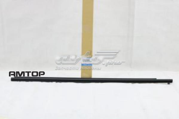 Compactador externo de vidro da porta dianteira esquerda (chapa) Mazda BP4K50650F