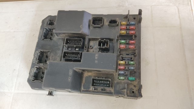 Unidade de dispositivos de segurança 9651197680 Peugeot/Citroen