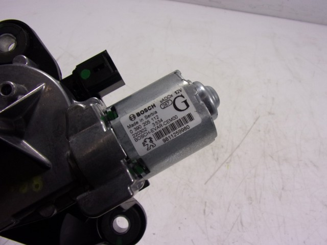 Compre 9811259980 Peugeot/Citroen Motor de limpador pára-brisas de vidro traseiro
