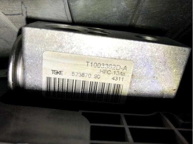 T1004825M Renault (RVI) Válvula TRV de aparelho de ar condicionado