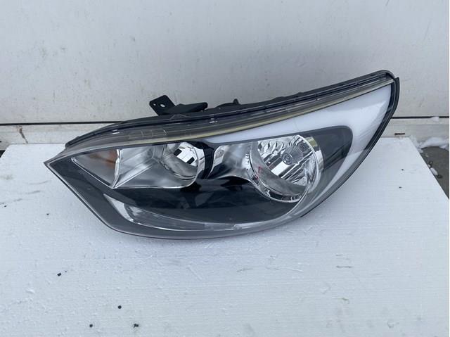 Luz esquerda Hyundai/Kia 921011WXXX