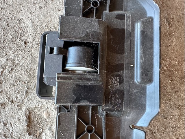 7497285 BMW Difusor do radiador de esfriamento inferior