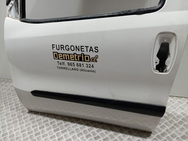 Porta dianteira esquerda Fiat Doblo II 263