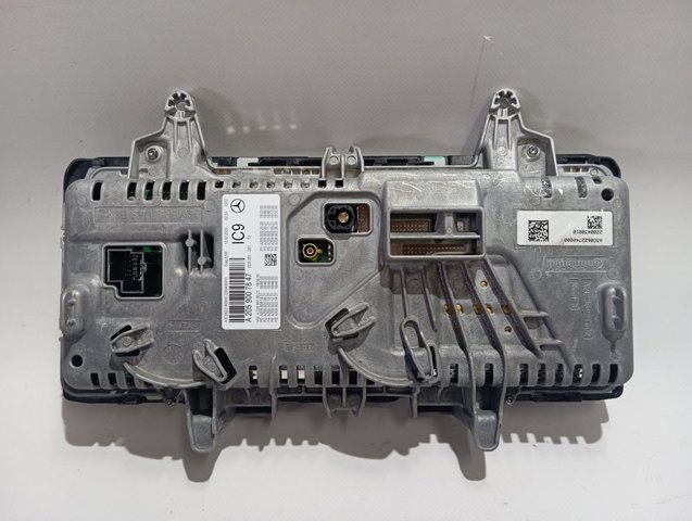 Painel de instrumentos (quadro de instrumentos) A2059007847 Mercedes
