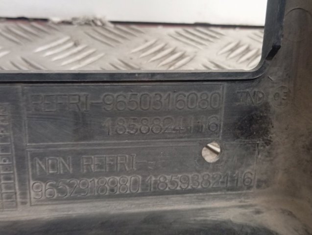 Difusor do radiador de esfriamento, montado com motor e roda de aletas 9806313580 Peugeot/Citroen