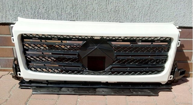 Grelha do radiador Mercedes A4638880400 preço, a partir de 159,77 USD