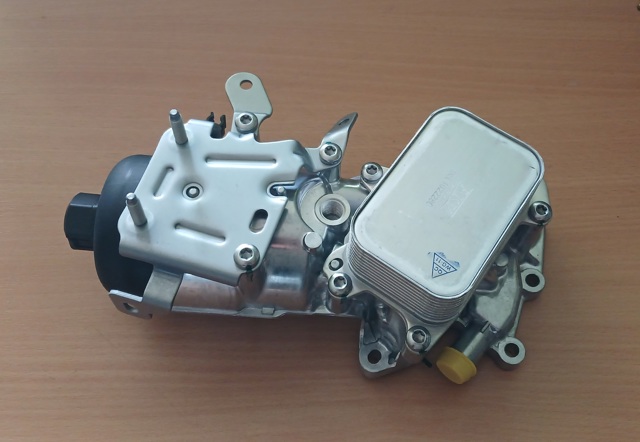 Caixa do filtro de óleo Peugeot/Citroen 9801622280 preço, a partir de 93,64 USD