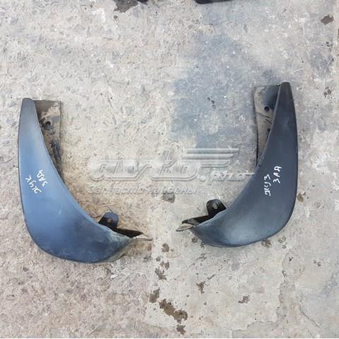 KE7881K086 Nissan/Infiniti Protetores de lama traseiros, kit