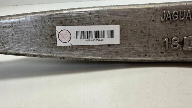 Braço oscilante inferior esquerdo/direito de suspensão dianteira LR090506 Land Rover