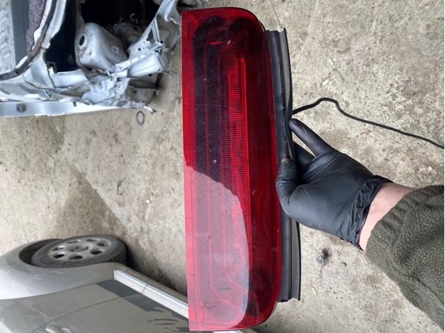 L90003629 Ford Sinal de parada traseiro adicional
